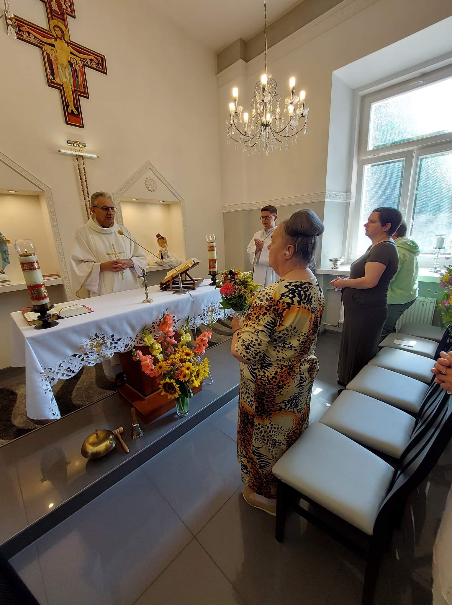 Matki Bo Ej Zielnej Dom Pomocy Spo Ecznej W Str Ach